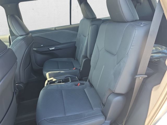 Used 2025 Lexus TX 550h AWD Plug-In Hybrid w/ Technology Package image 16