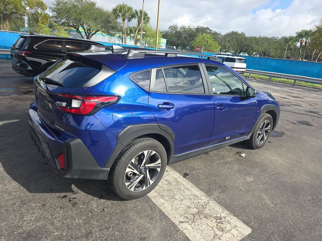 Used 2024 Subaru Crosstrek 2.0i Premium image 4