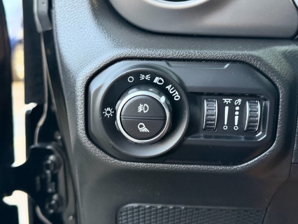Used 2022 Jeep Gladiator Sport AWD/4WD image 27