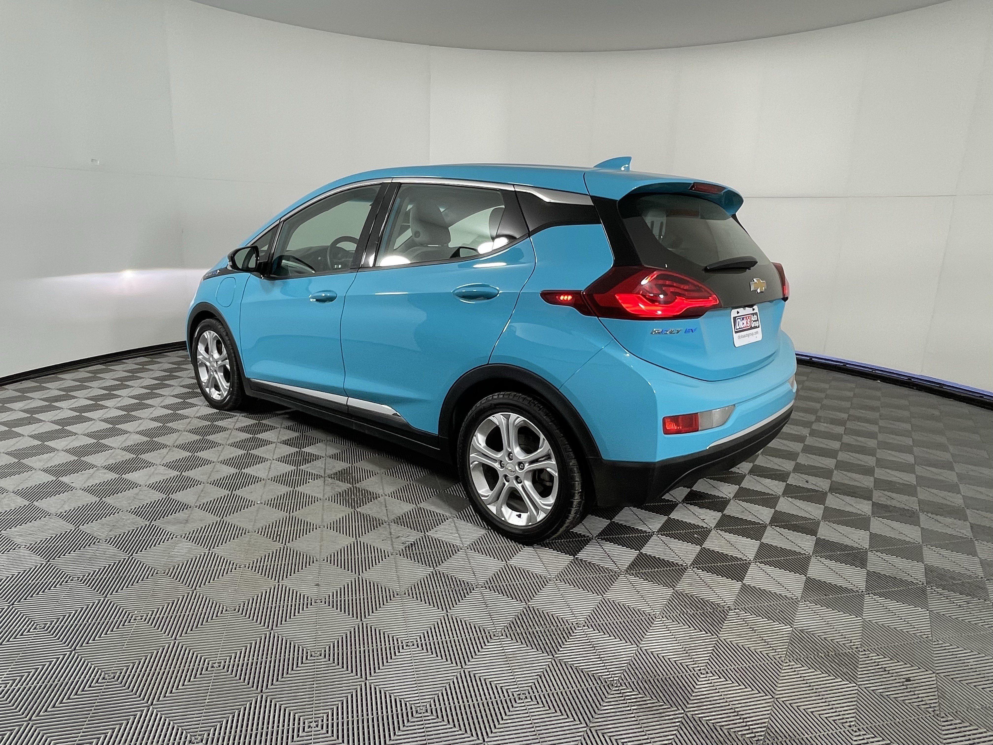 Used 2020 Chevrolet Bolt LT FWD image 3