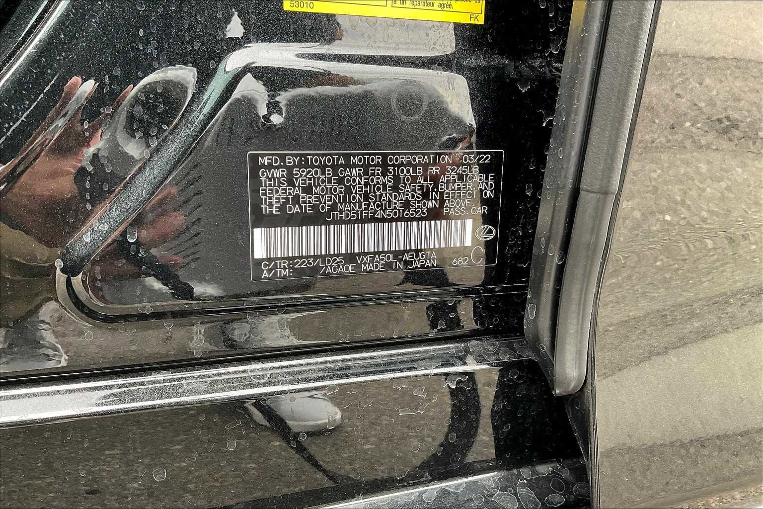 Used 2022 Lexus LS 500 w/ Accessory Package (Z1) image 31