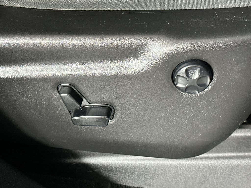 Used 2015 Jeep Grand Cherokee Limited RWD image 24