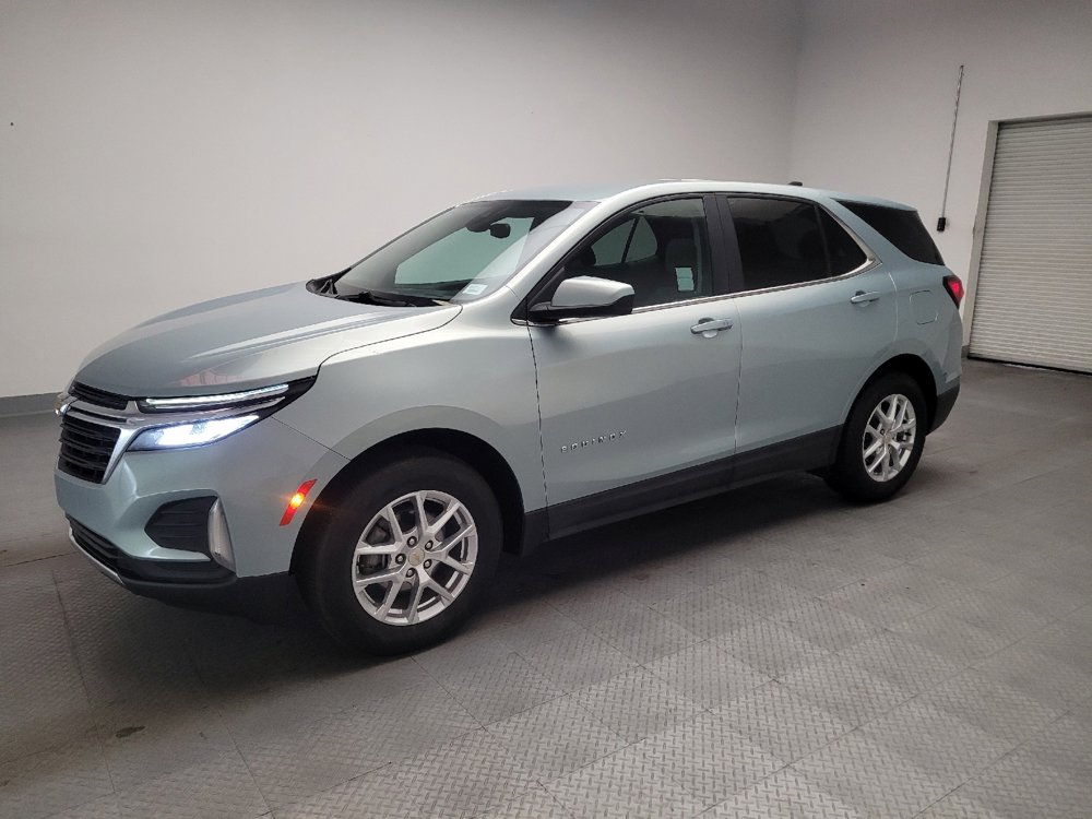 Used 2022 Chevrolet Equinox LT image 2