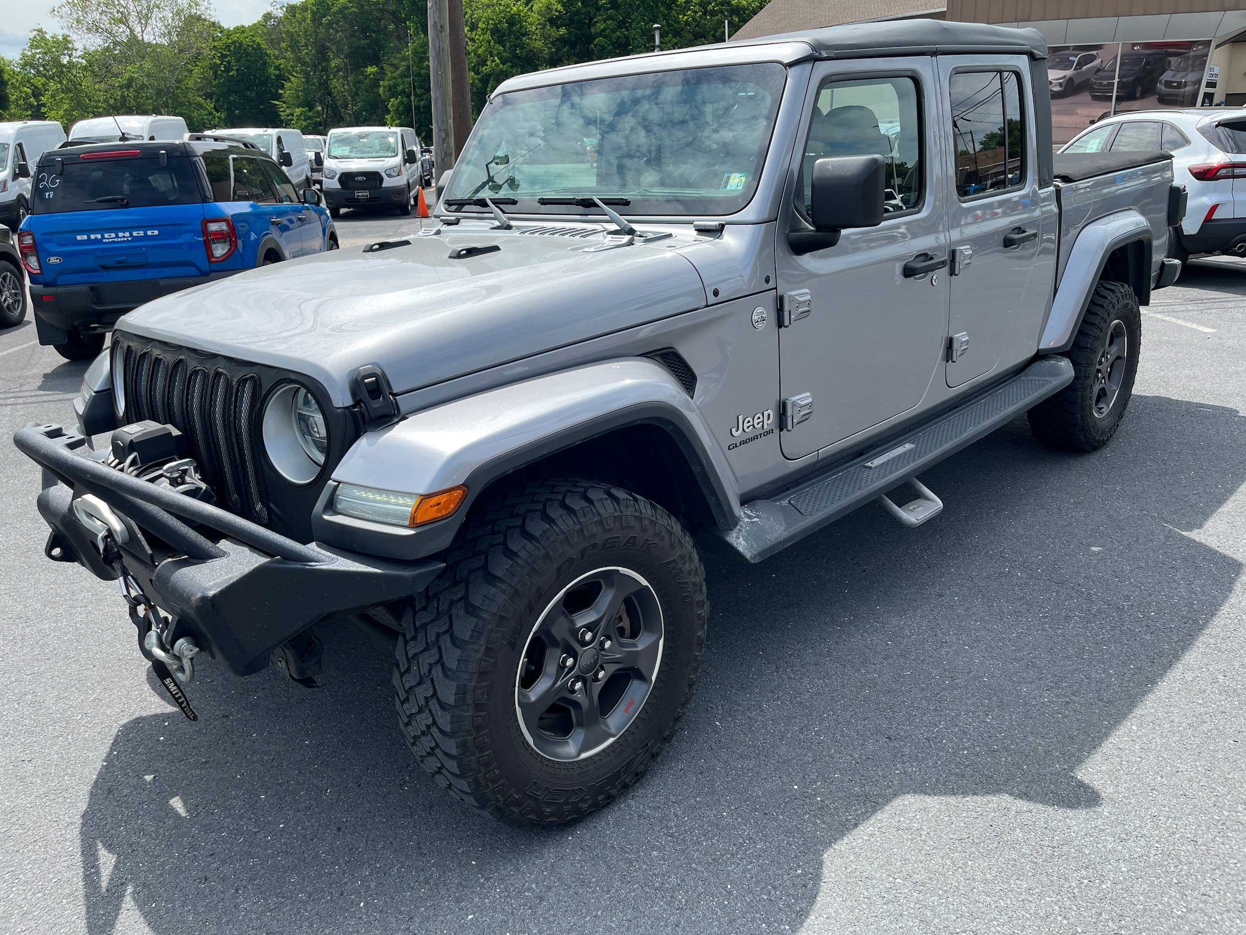Used 2020 Jeep Gladiator Overland AWD/4WD image 23
