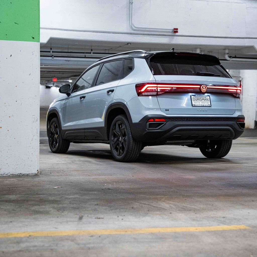 New 2026 Volkswagen Taos SE FWD image 5