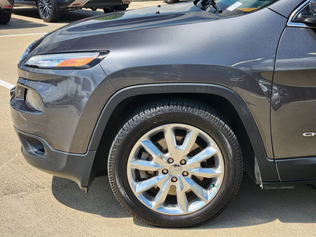 Used 2016 Jeep Cherokee Limited FWD image 8