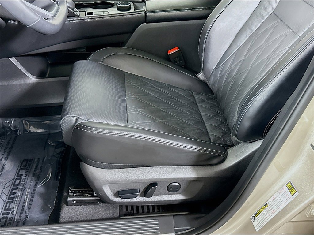 Certified 2024 Nissan Rogue Platinum w/ Platinum Premium Package image 27