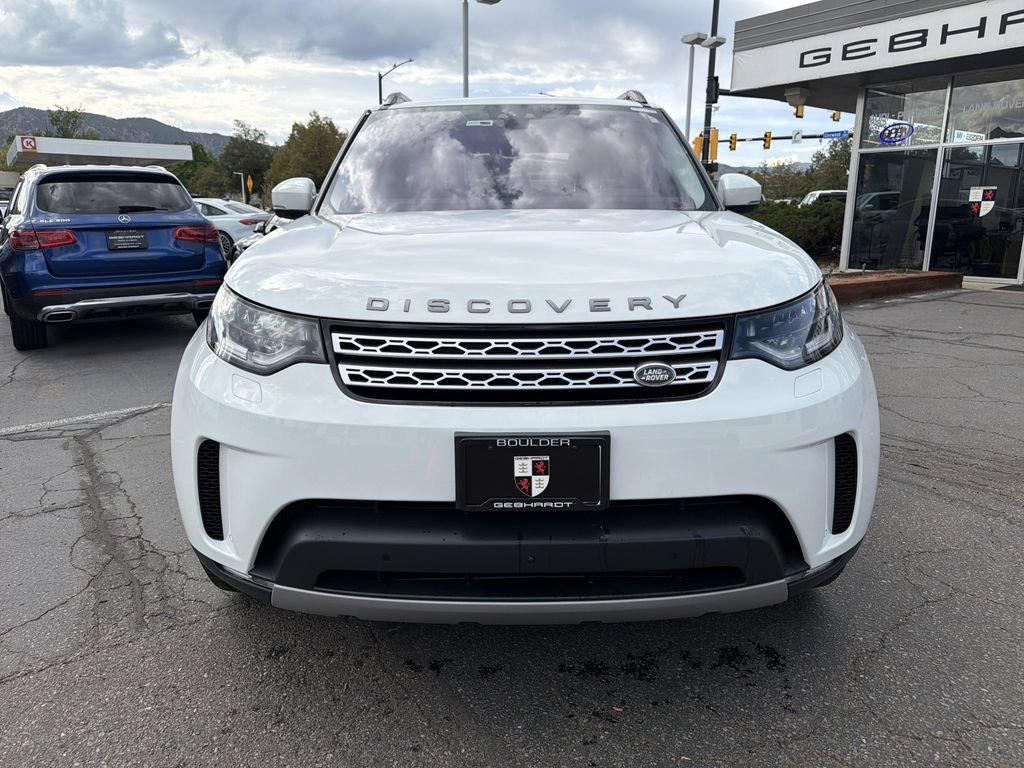 Used 2018 Land Rover Discovery HSE AWD/4WD image 3