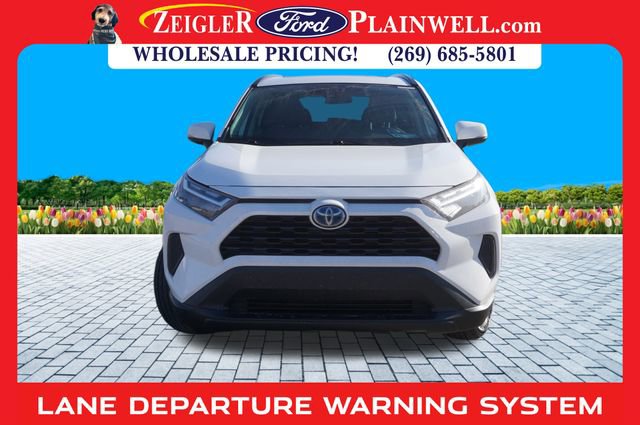 Used 2022 Toyota RAV4 XLE image 8