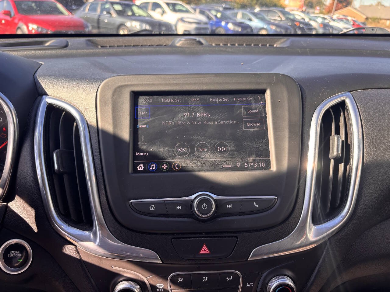 Used 2020 Chevrolet Equinox LT w/ Driver Convenience Package FWD image 24