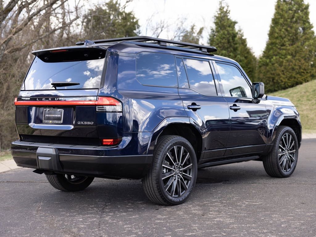 Used 2024 Lexus GX 550 w/ Accessory Package (2T) image 9
