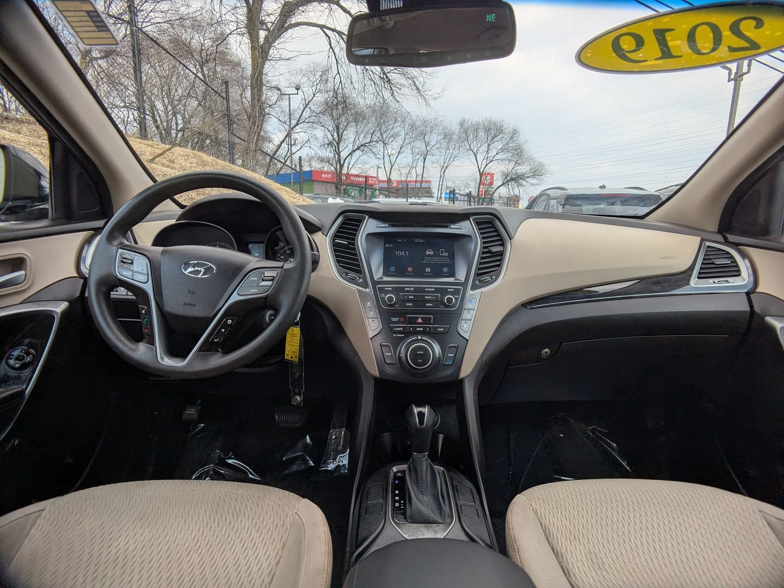 Used 2019 Hyundai Santa Fe XL SE FWD image 16