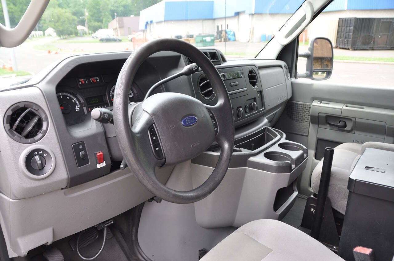 Used 2013 Ford E-150 and Econoline 150 w/ PWR Group RWD image 21