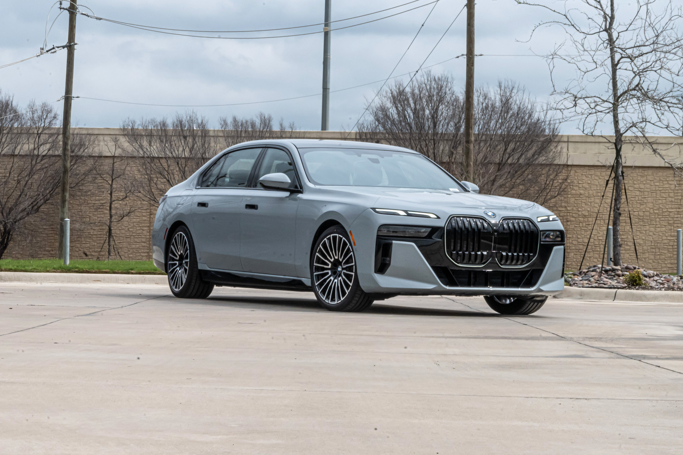 New 2026 BMW i7 xDrive60 AWD/4WD image 2