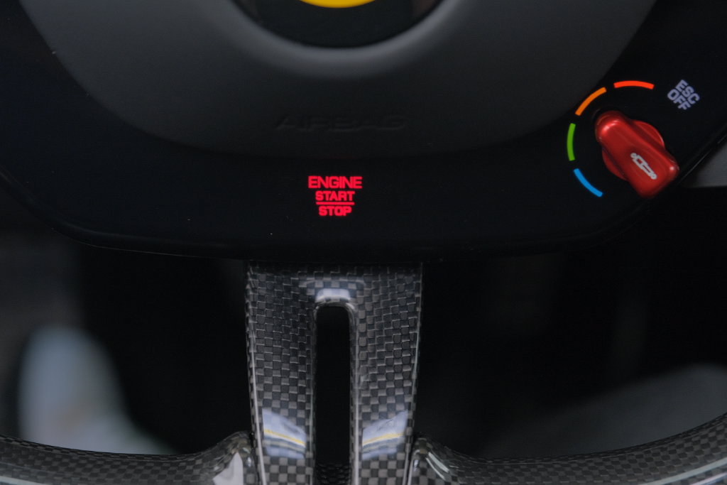 Used 2025 Ferrari 12Cilindri RWD image 46