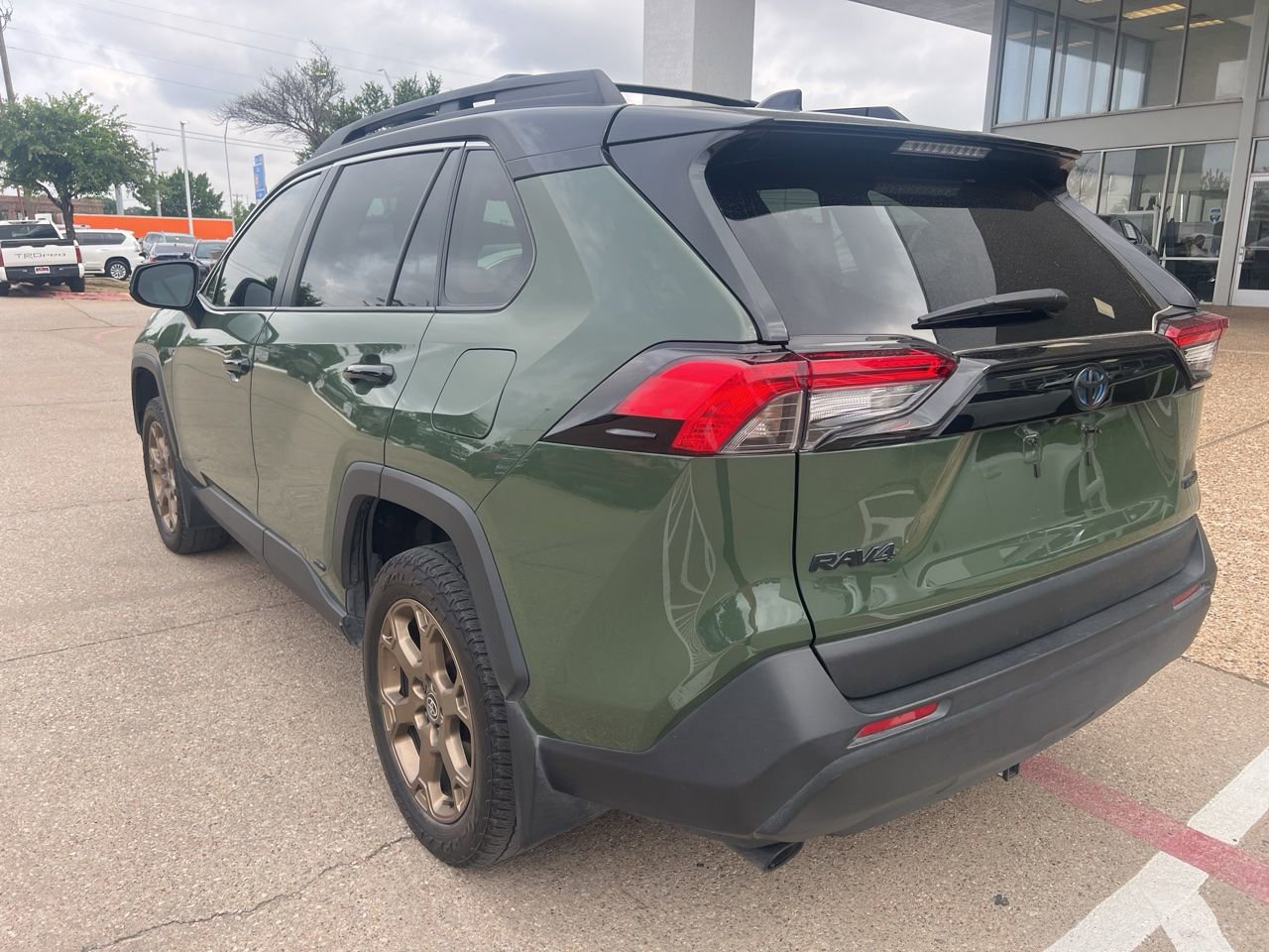 Used 2024 Toyota RAV4 AWD Hybrid image 6
