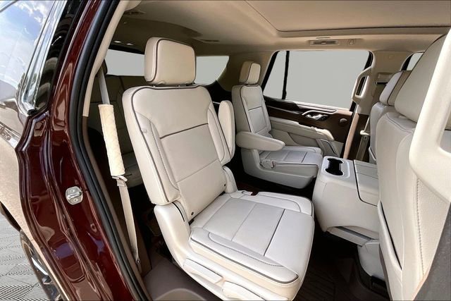 Used 2023 GMC Yukon Denali RWD image 17