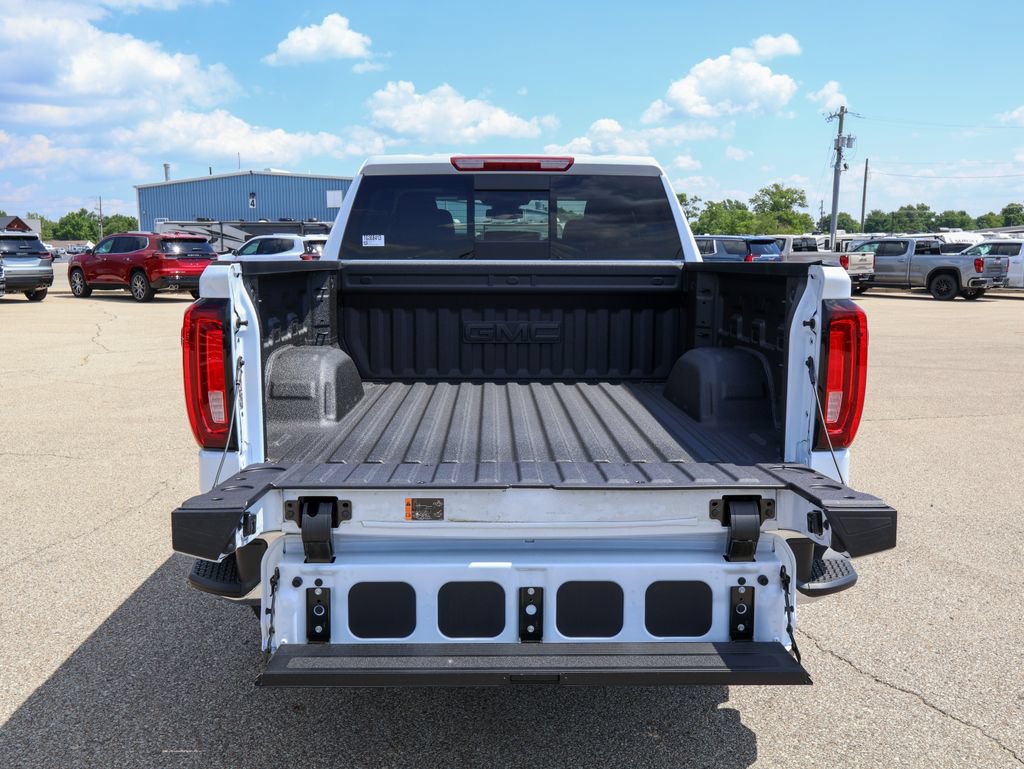 New 2026 GMC Sierra 1500 SLT w/ SLT Premium Plus Package AWD/4WD image 5