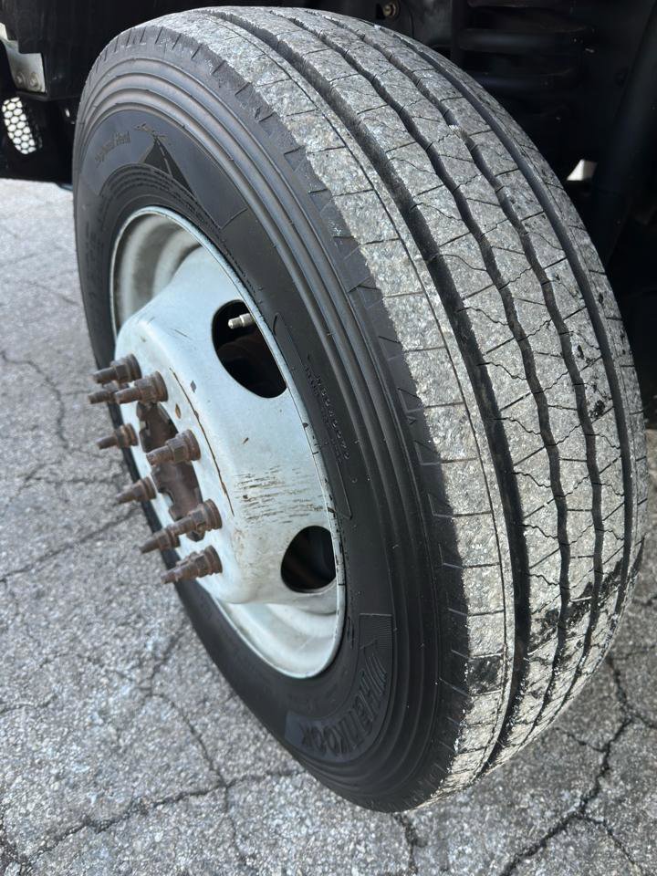 Used 2008 Ford F550 4x4 Regular Cab Super Duty image 6