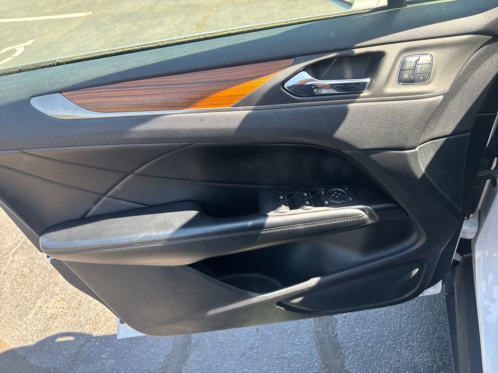 Used 2018 Lincoln MKC Select w/ Select Plus Package AWD/4WD image 11