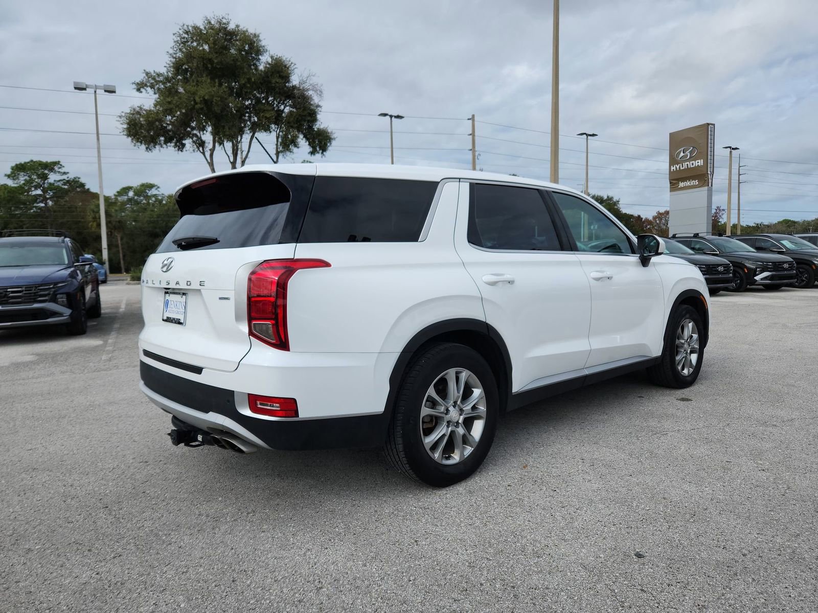 Used 2021 Hyundai Palisade SE image 3