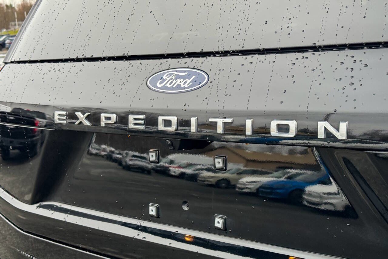 Used 2025 Ford Expedition Max Active image 18