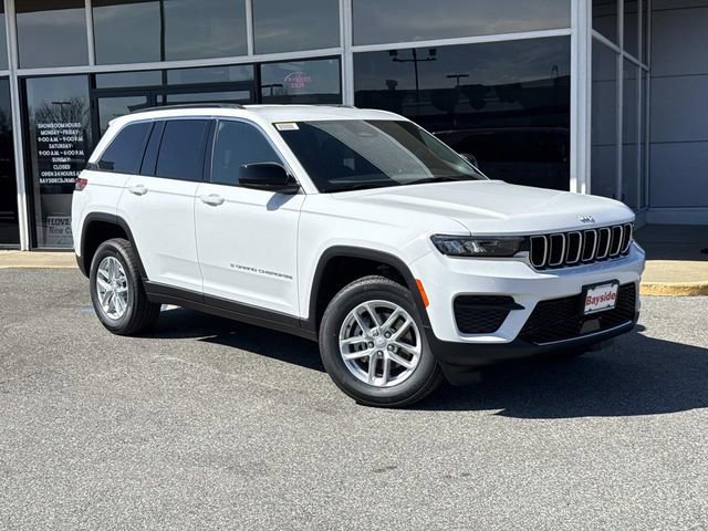 New 2026 Jeep Grand Cherokee Laredo image 2