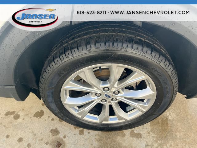 Used 2022 Ford Explorer Limited w/ Equipment Group 301A AWD/4WD image 32
