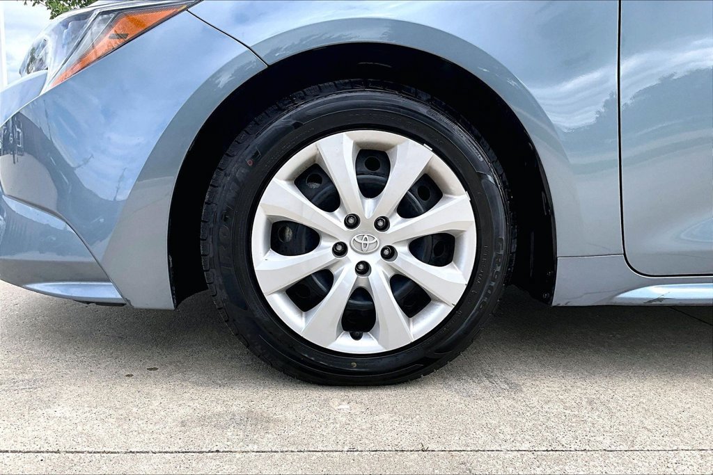 Used 2024 Toyota Corolla LE FWD image 10