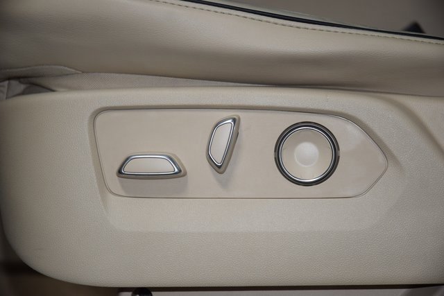 Used 2021 Cadillac Escalade Premium Luxury w/ Driver Assist Tech Package image 43