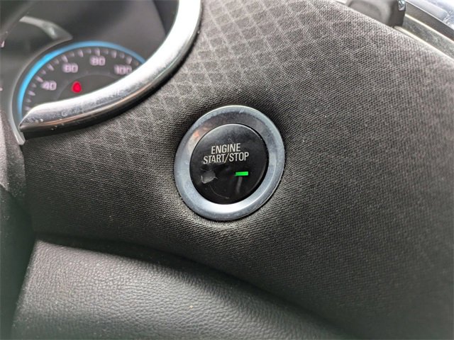 Used 2017 Chevrolet Malibu LT image 33