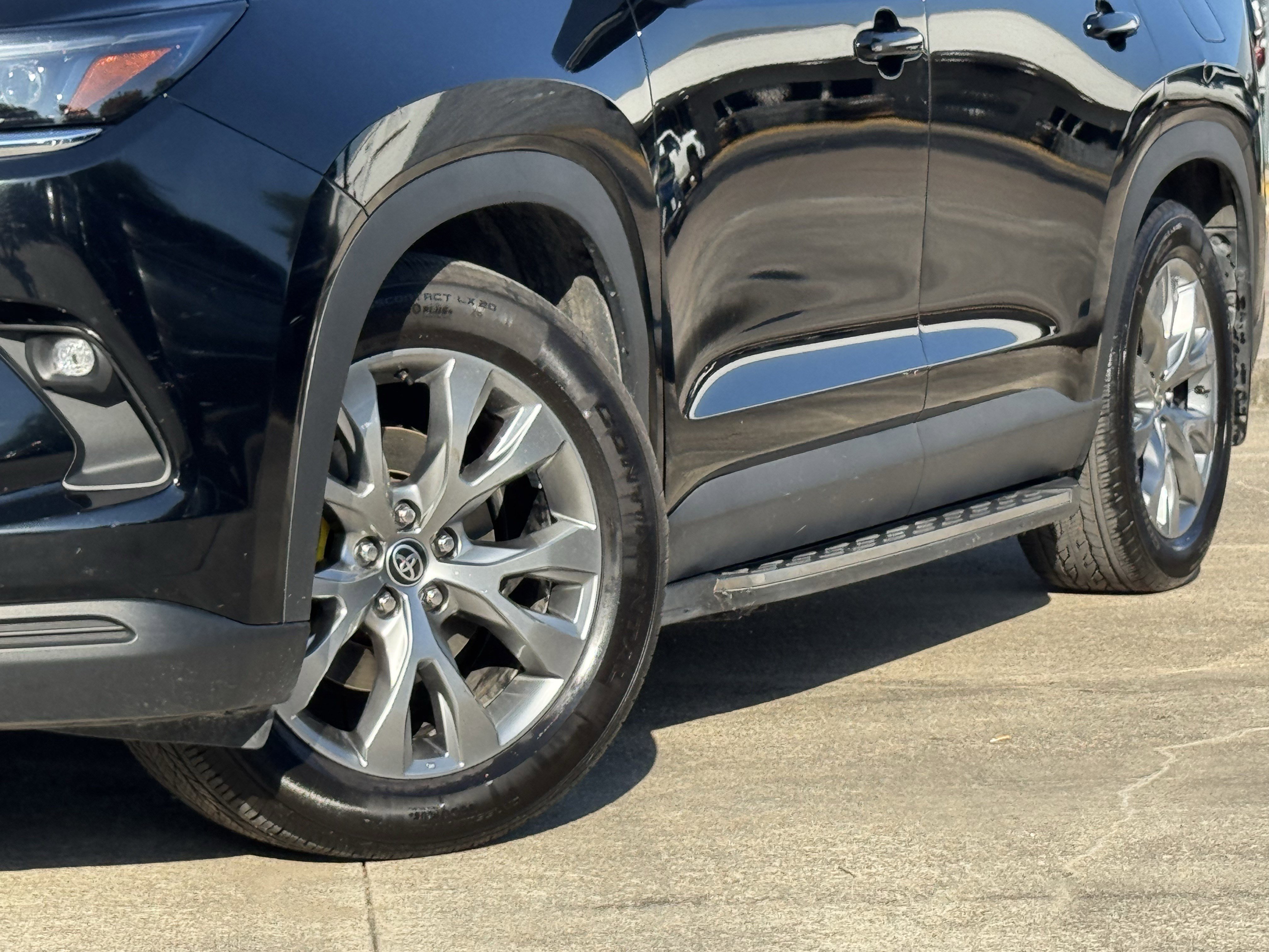 Used 2025 Toyota Grand Highlander FWD image 12