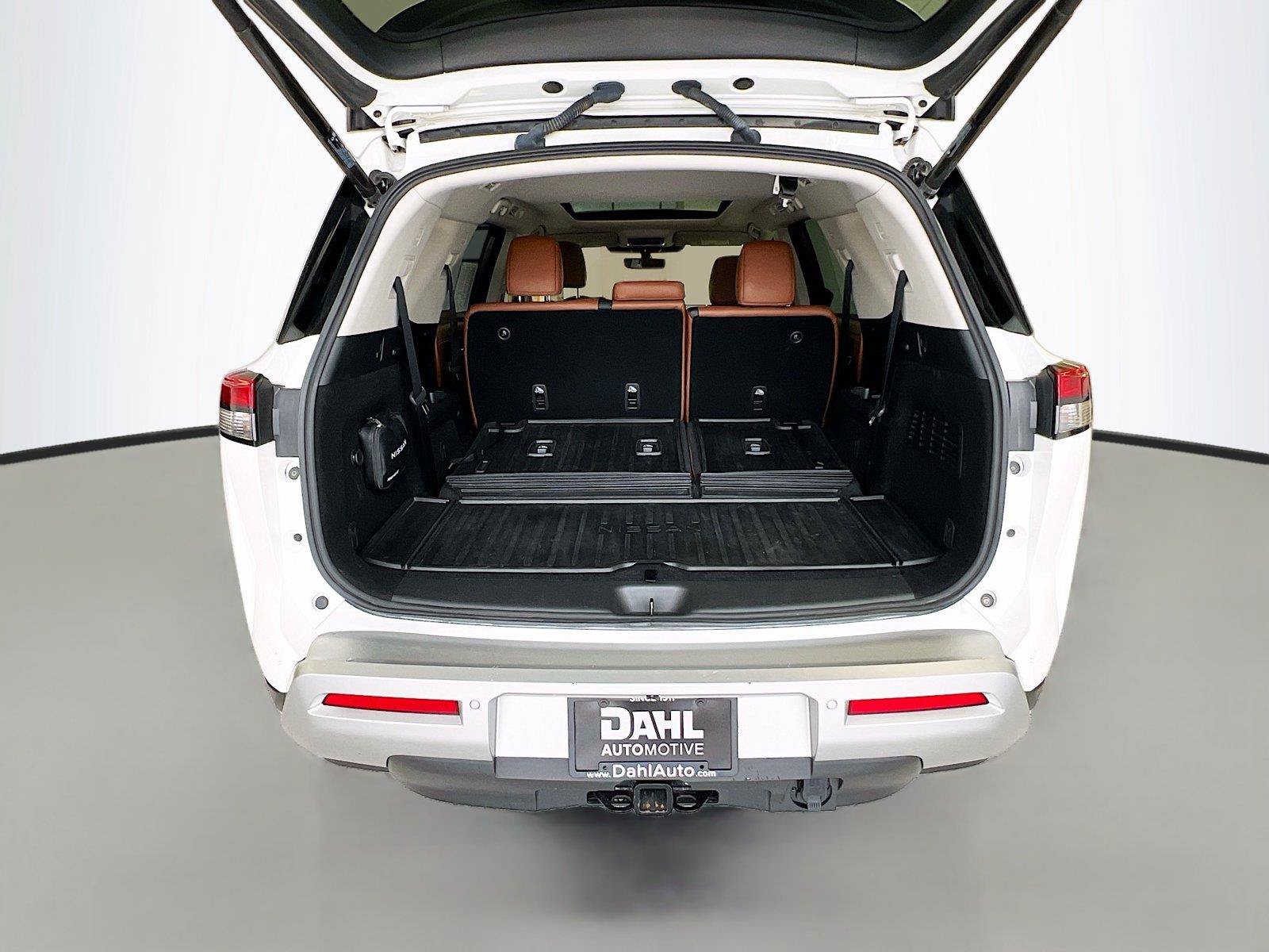 Used 2024 Nissan Pathfinder Platinum w/ Cargo Package FWD image 26