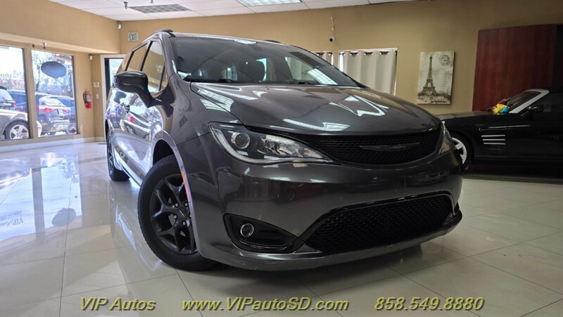 Used 2019 Chrysler Pacifica Touring-L w/ S Appearance Package