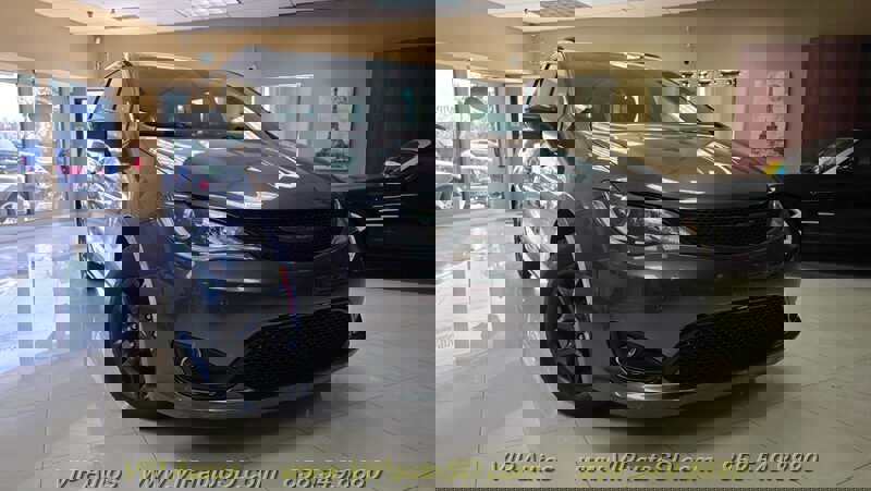 Used 2019 Chrysler Pacifica Touring-L w/ S Appearance Package FWD image 1