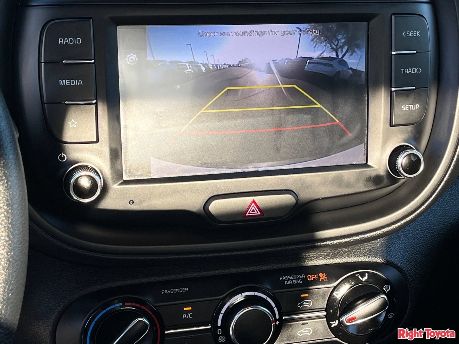 Used 2025 Kia Soul LX w/ LX Technology Package FWD image 28
