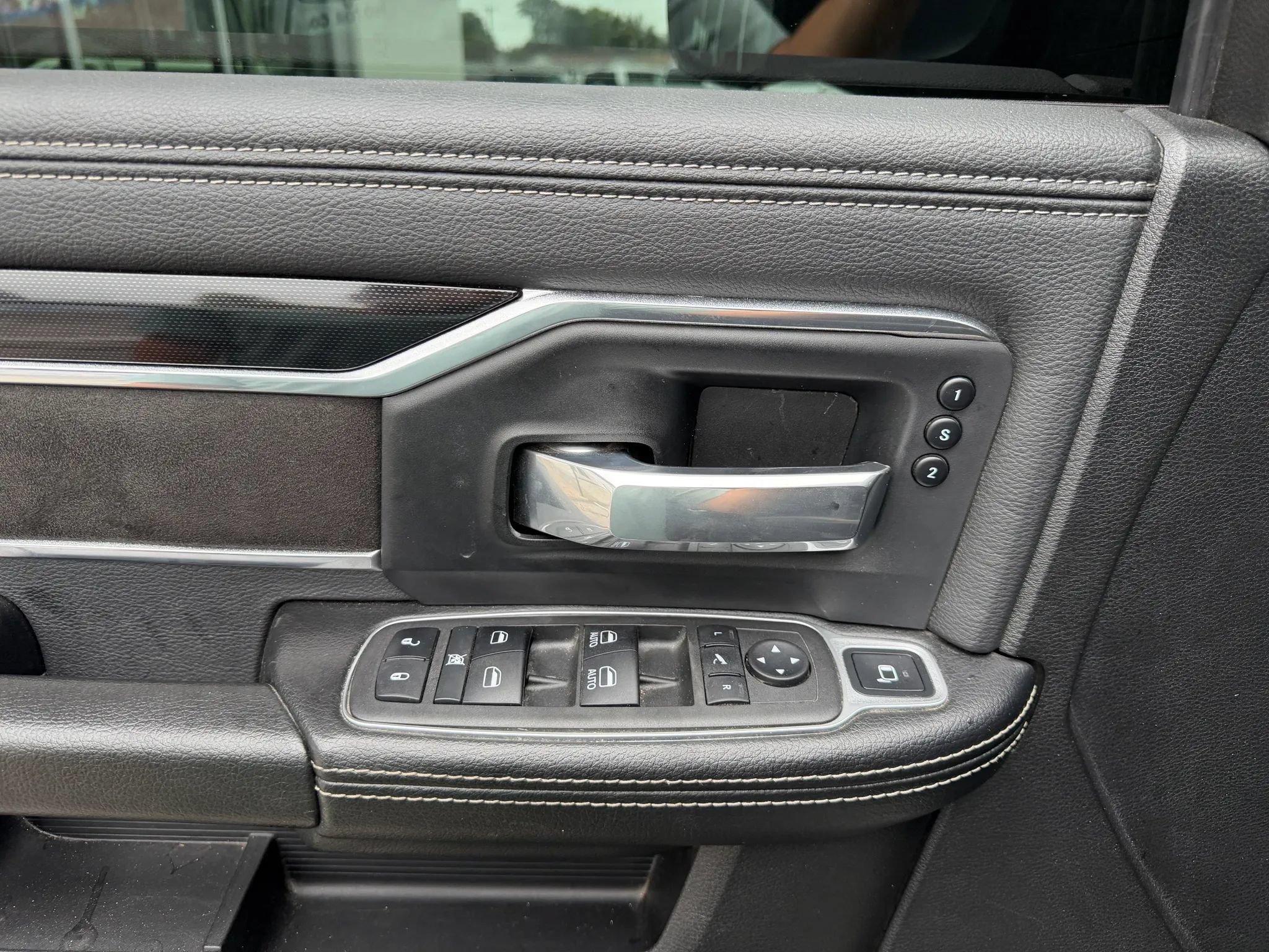 Used 2022 RAM 2500 Laramie AWD/4WD image 21