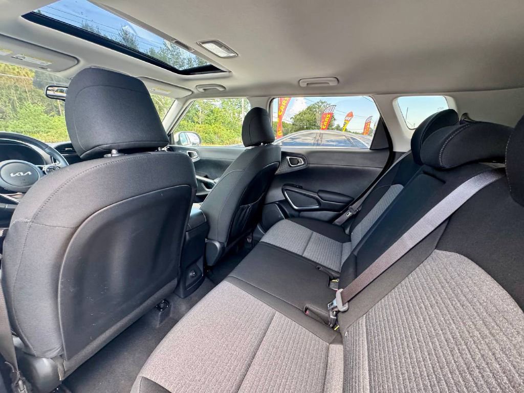 Used 2022 Kia Soul EX image 10