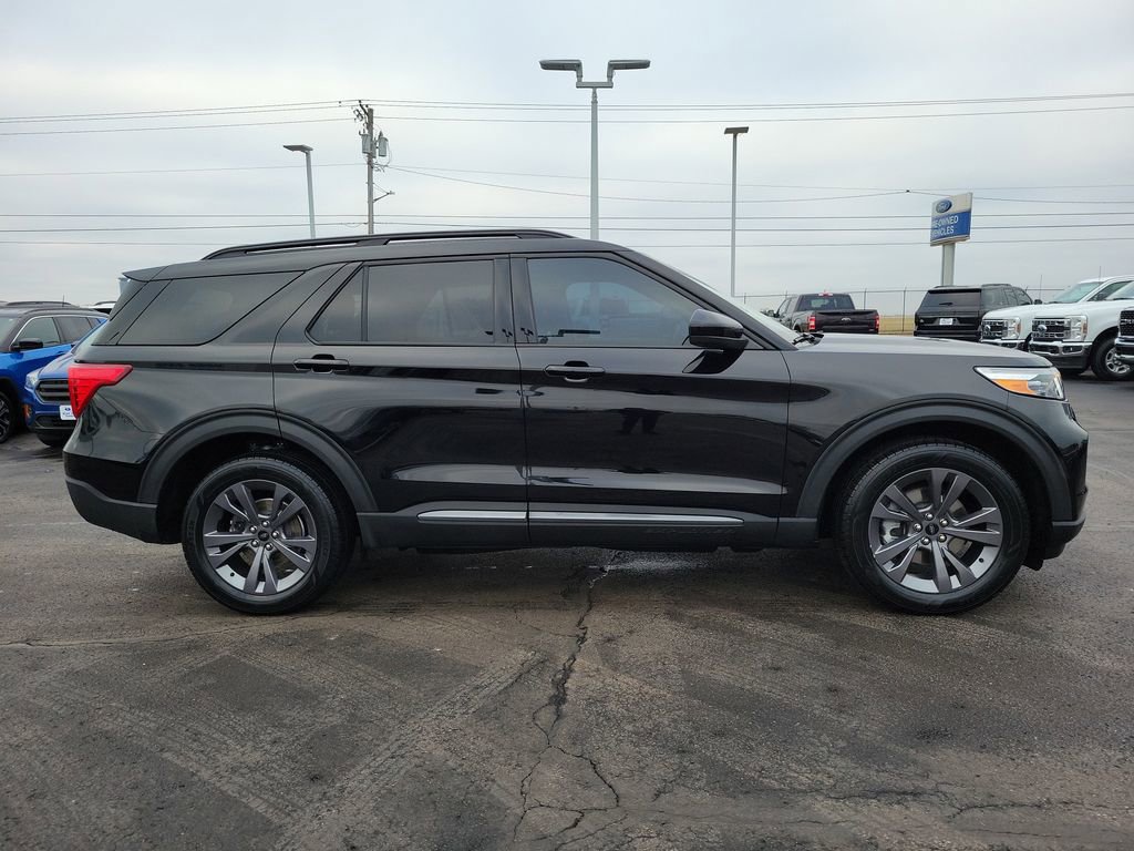 Certified 2023 Ford Explorer XLT w/ Equipment Group 202A image 3