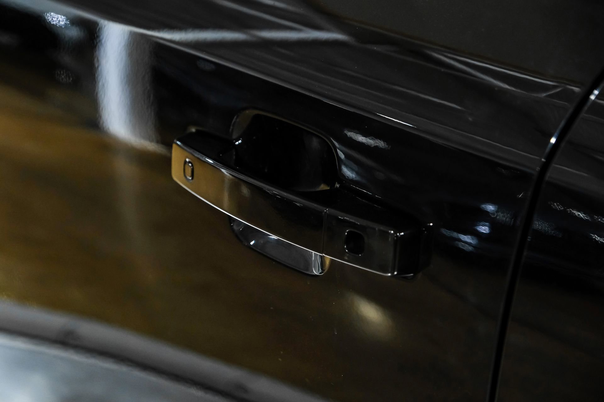 Used 2023 Land Rover Defender 110 SE image 42