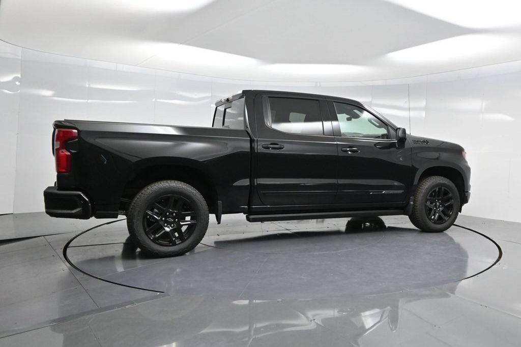 New 2025 Chevrolet Silverado 1500 High Country w/ Midnight Edition AWD/4WD image 5