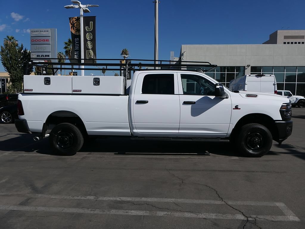 New 2025 RAM 2500 Tradesman AWD/4WD image 2