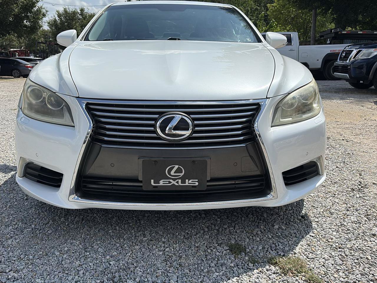 Used 2013 Lexus LS 460 w/ Comfort Pkg RWD image 3