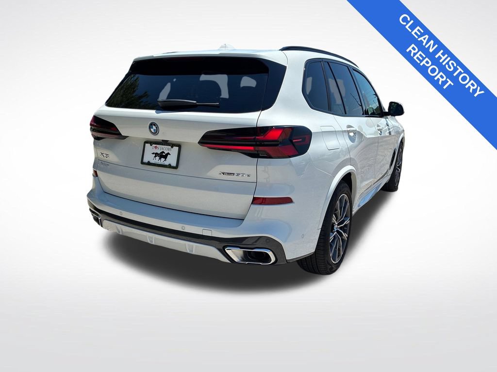 Used 2025 BMW X5 xDrive50e w/ M Sport Package AWD/4WD image 3