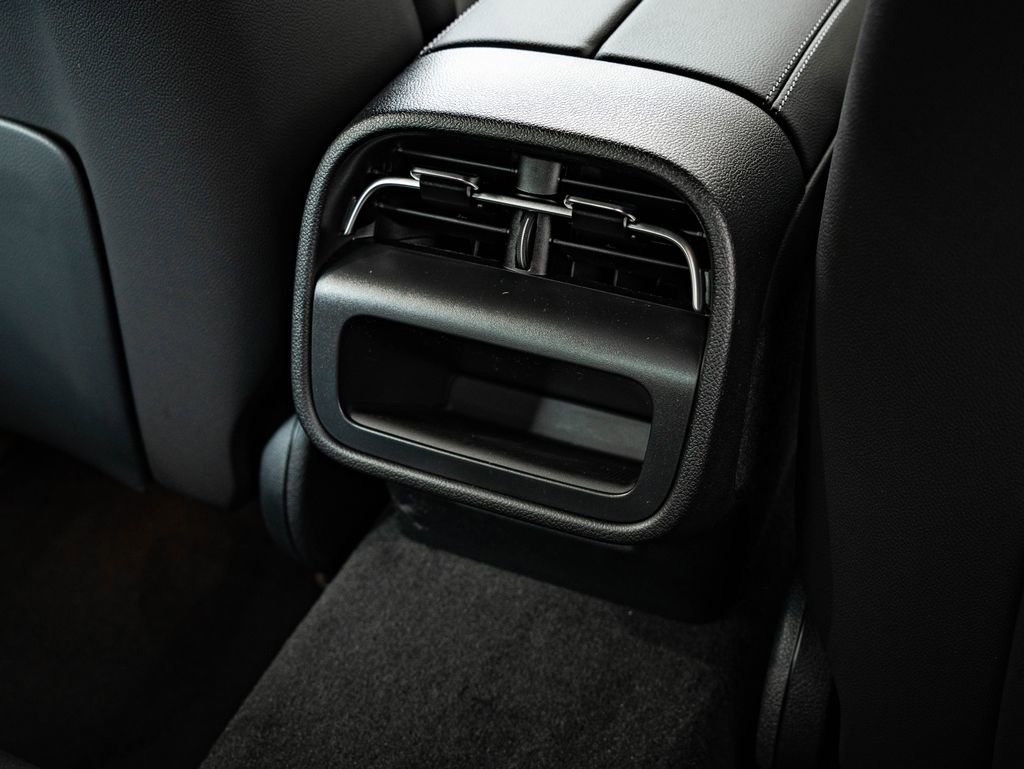 New 2026 Mercedes-Benz E 350 4MATIC Sedan image 36