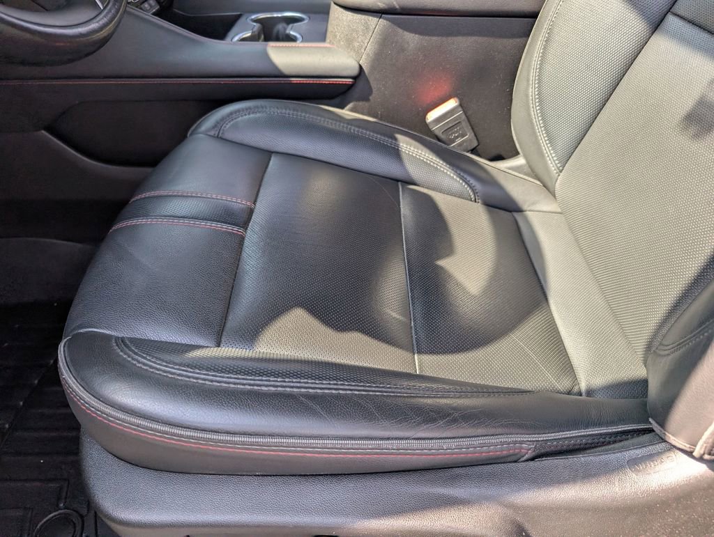 Used 2021 Chevrolet Tahoe RST w/ Luxury Package AWD/4WD image 24