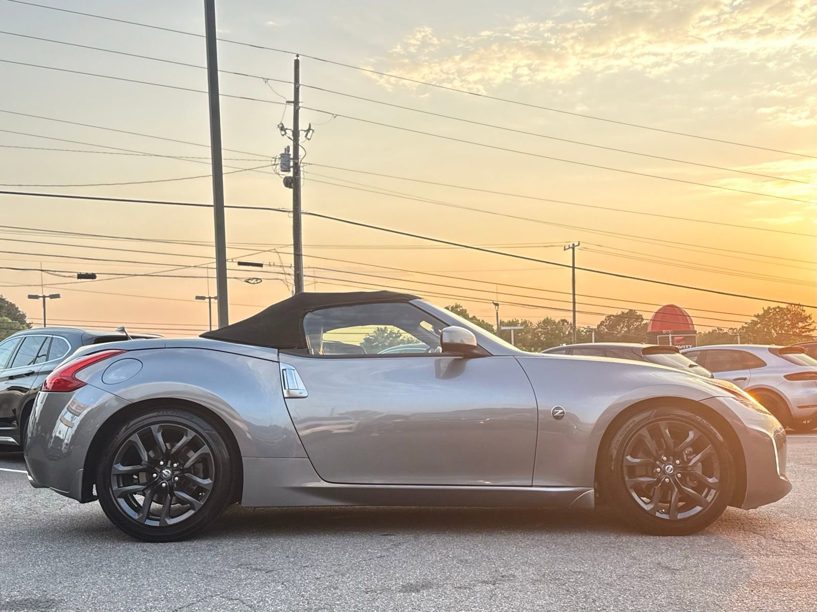 Used 2014 Nissan 370Z Touring RWD image 6