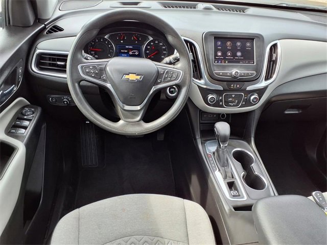 Used 2022 Chevrolet Equinox LS w/ LS Convenience Package image 3