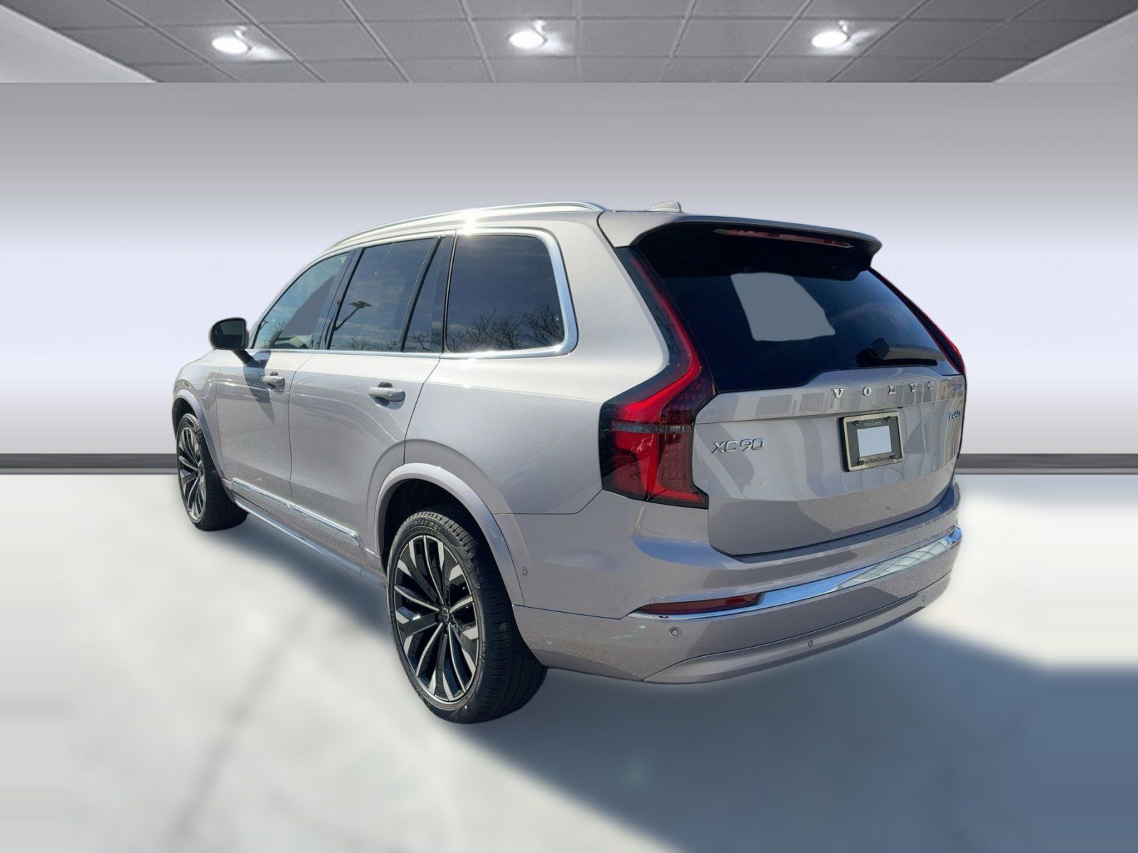 New 2026 Volvo XC90 B6 Plus w/ Protection Package image 3