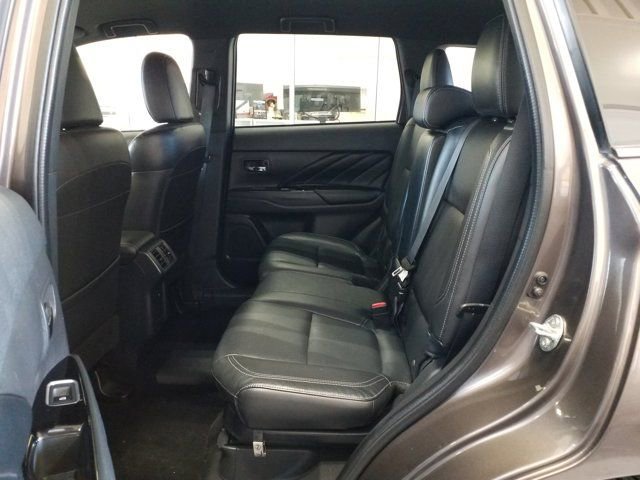 Used 2019 Mitsubishi Outlander SEL image 12